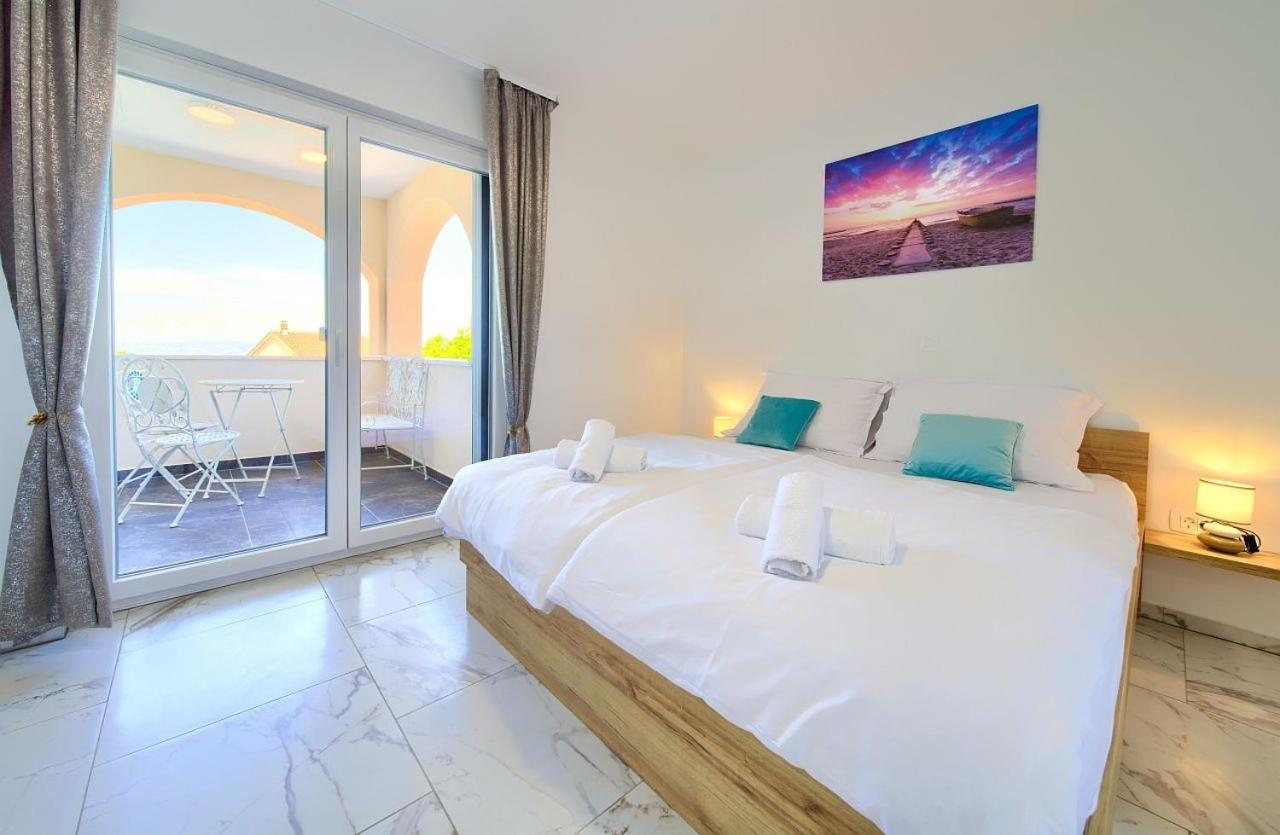 Holiday House Sea & Sun Residence Rasopasno Dış mekan fotoğraf